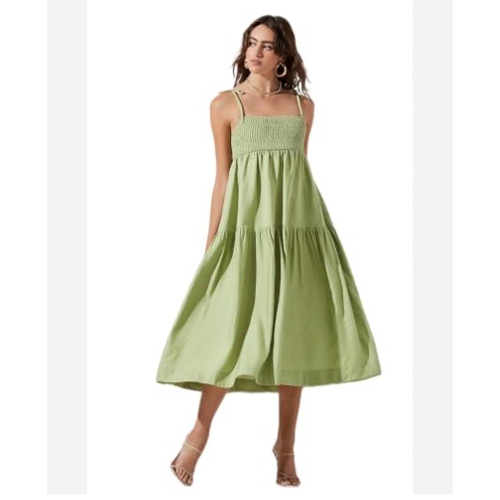 ASTR The Label Celery Green Smocked Tiered Linen Blend Midi Dress XS ACDR101104S